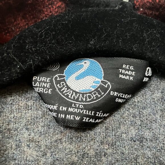 Vintage Swanndri Vest Mens Wool Buffalo Plaid Full Zip Outdoor Red Black NZ - Picture 3 of 7